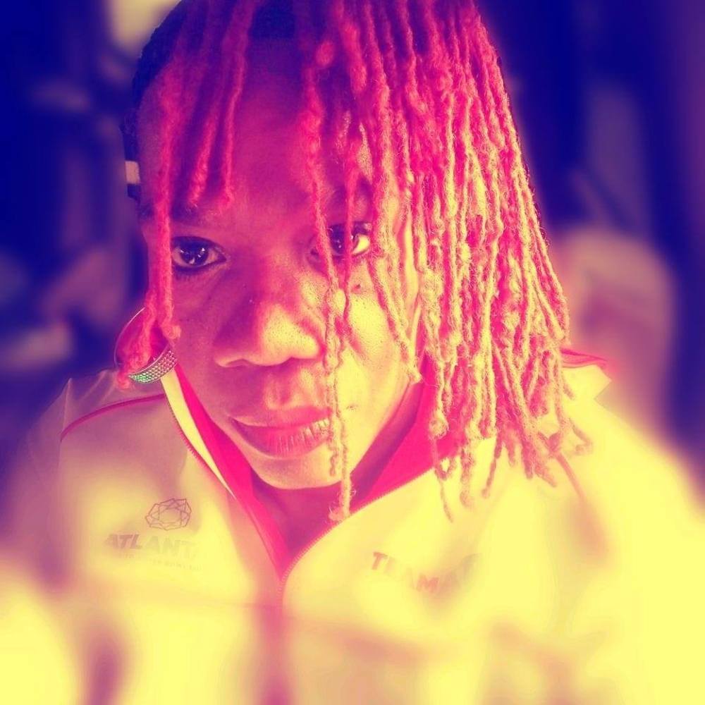 Meet your Posher, Thalia